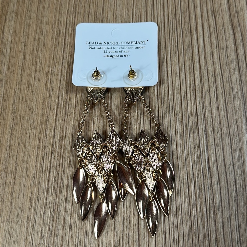 BANSRI Dangle Earrings - Picture 4 of 7